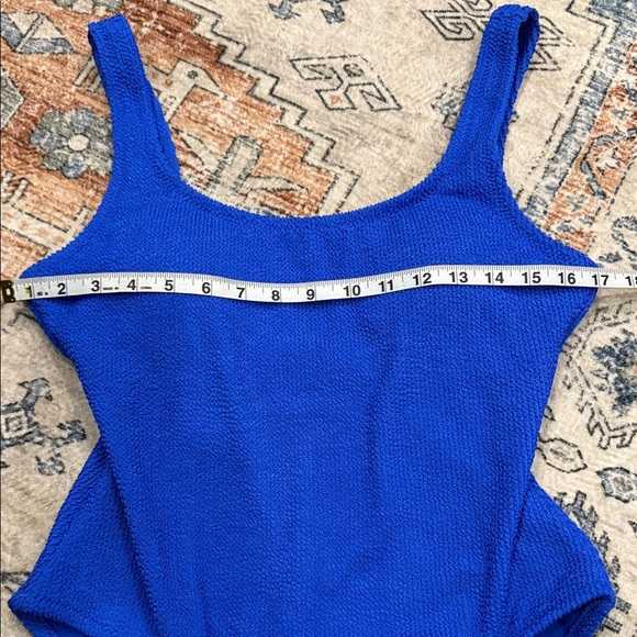 Shade & Shore Vibrant Blue Textured Swimsuit size medium 8/10 - Picture 2 of 6